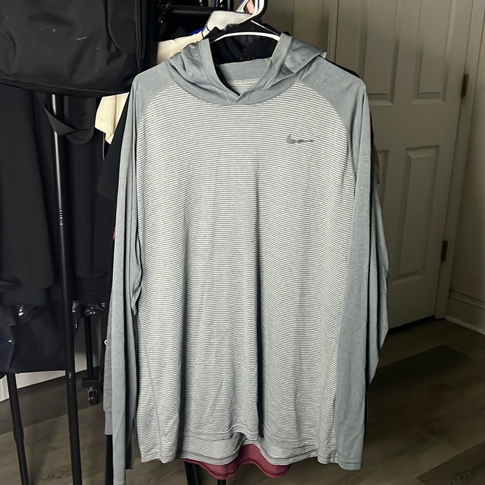 Nike Men's Gray Striped Hoodie